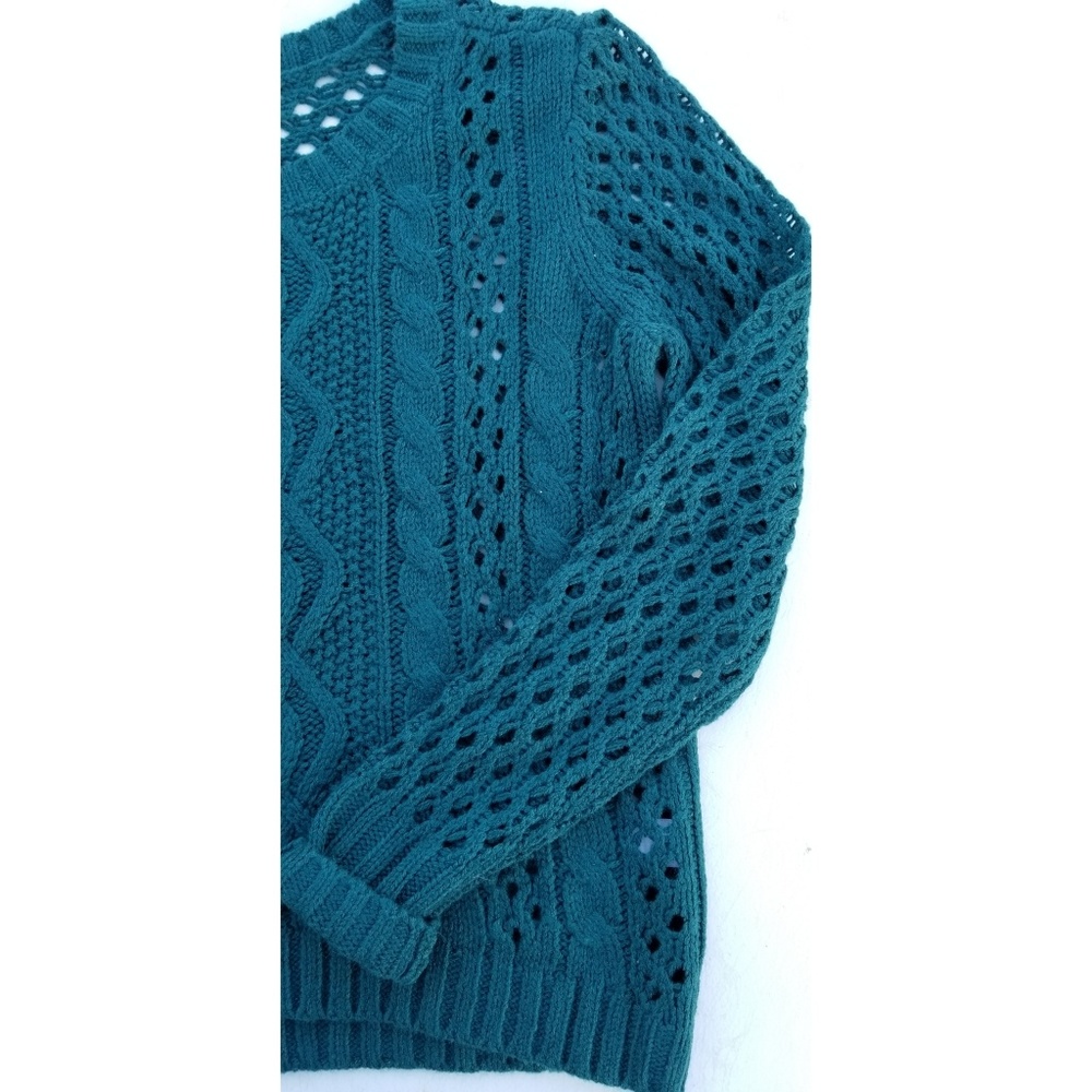 Knit sweater